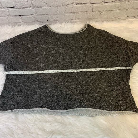 👻3/$15 Last Chance Sale Project Runway Grey Metallic Stars Cropped Sweatshirt XL - Picture 4 of 8